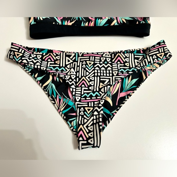SOLD Body Glove Lola low rise bikini swimsuit - Picture 8 of 11